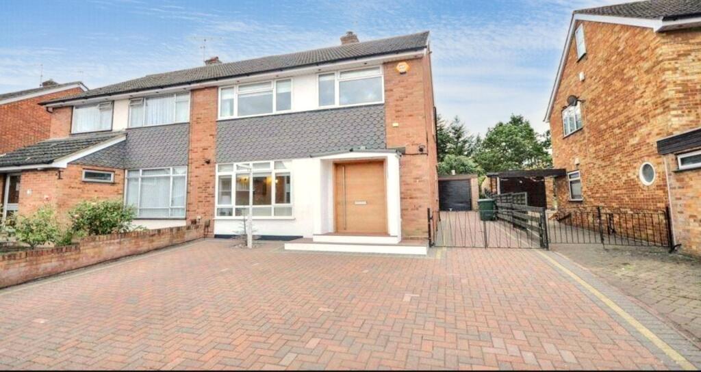 Poolmans Road, Windsor, SL4