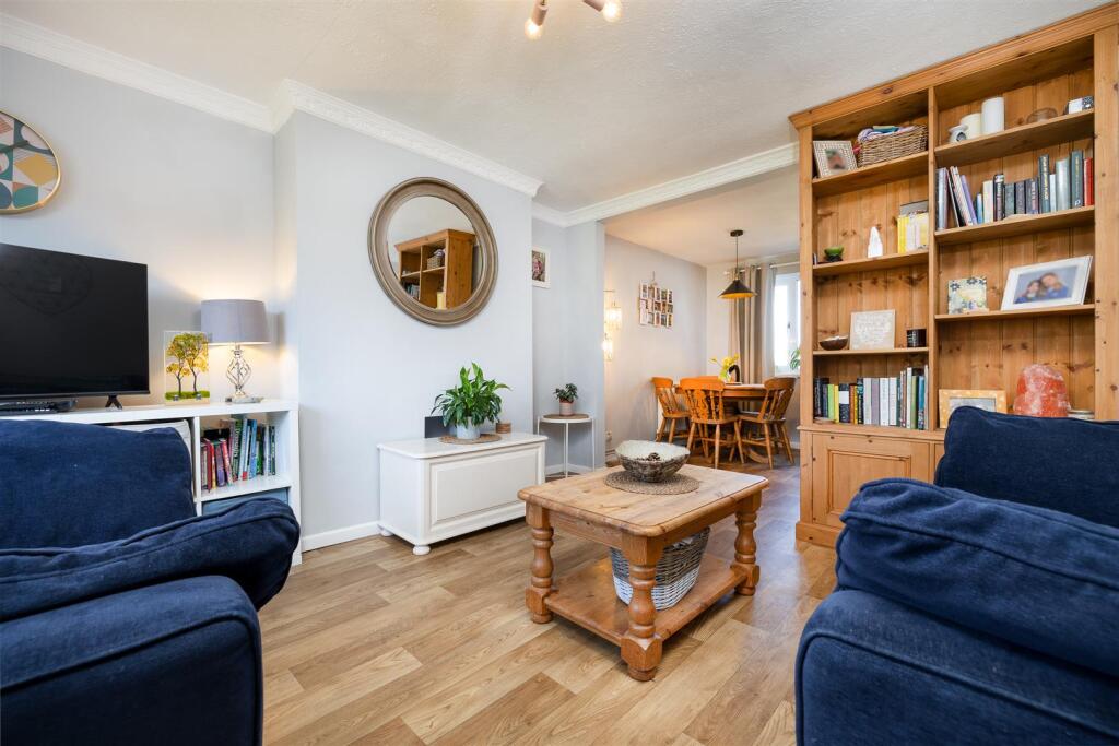 DE12 7RB 5MS-002.jpg