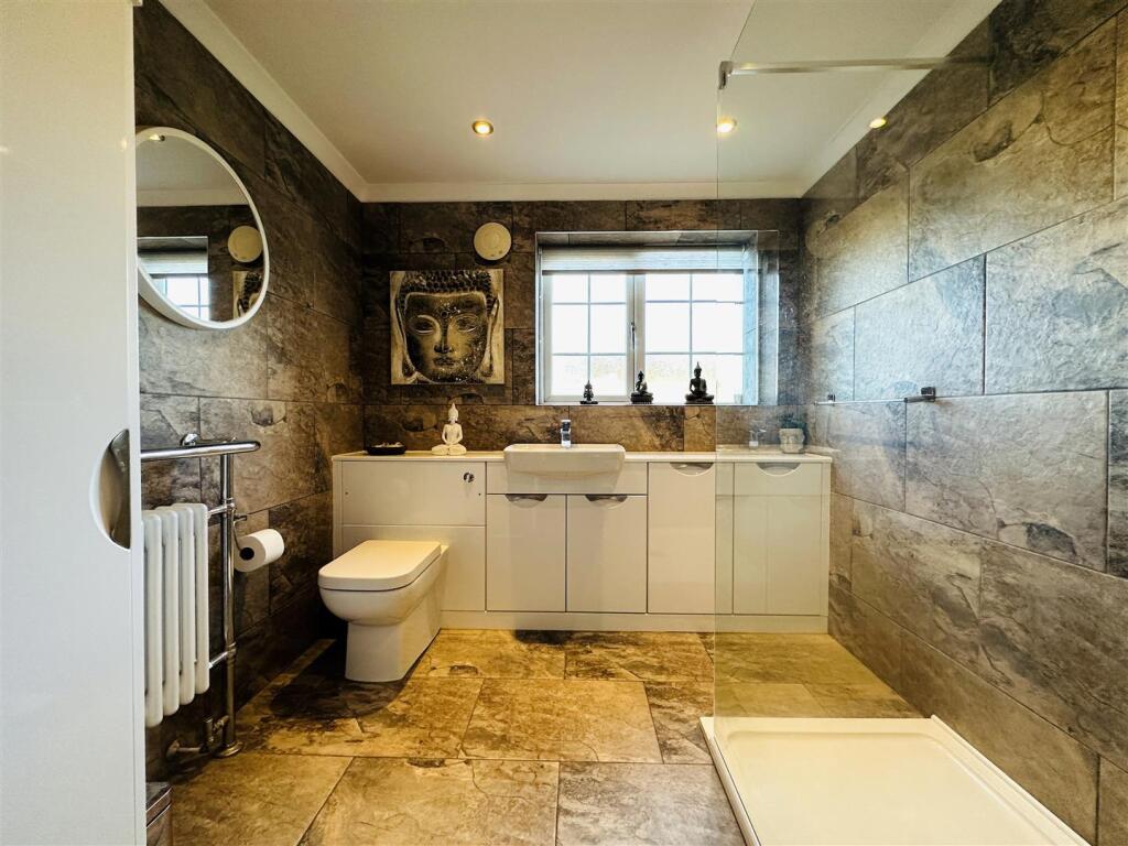 Shower Room1.jpg