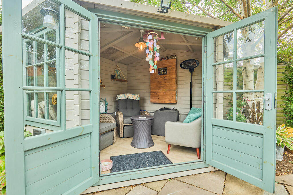 Edward Knight 202...