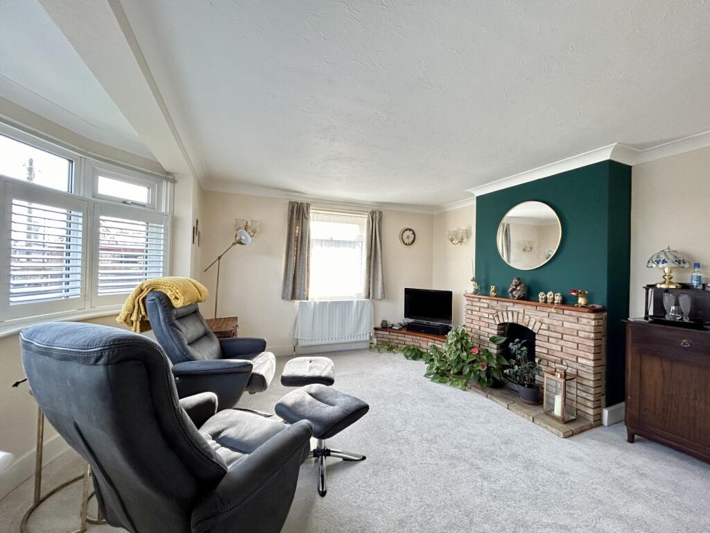 Family room 1