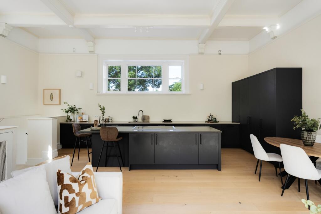 Shaker and May Kitchen