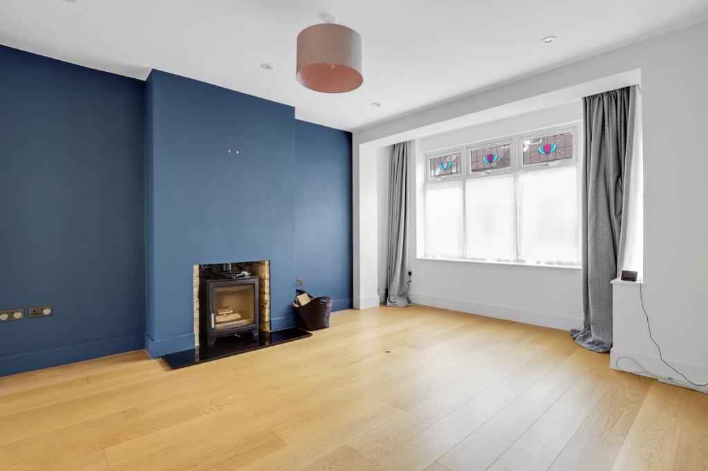 07-d881JHPropWpen - 3 Warwick Road - 7.jpg