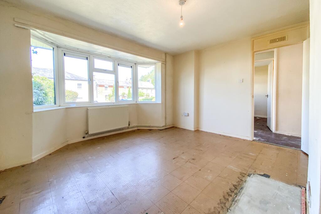 54 High Street, Purton, Swindon, Wiltshire, SN5 4BB