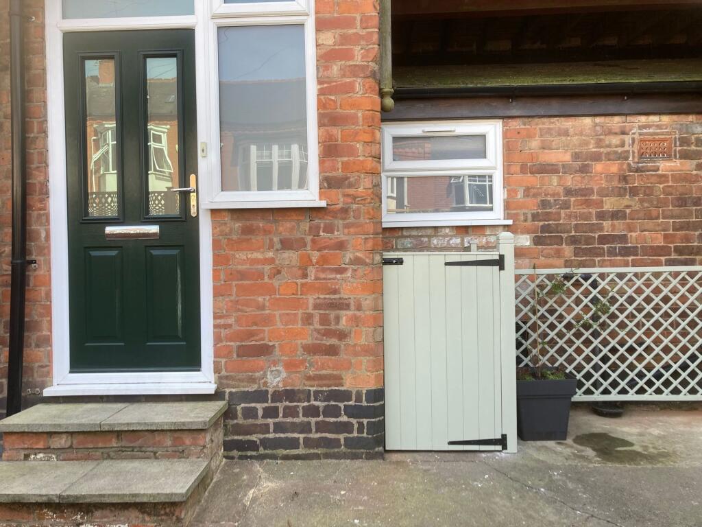 Outside Space 12a Fleetwood Road