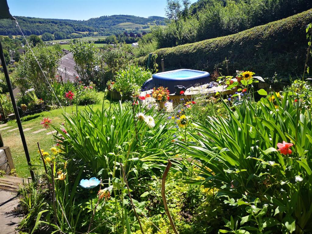 Garden 1.jpg