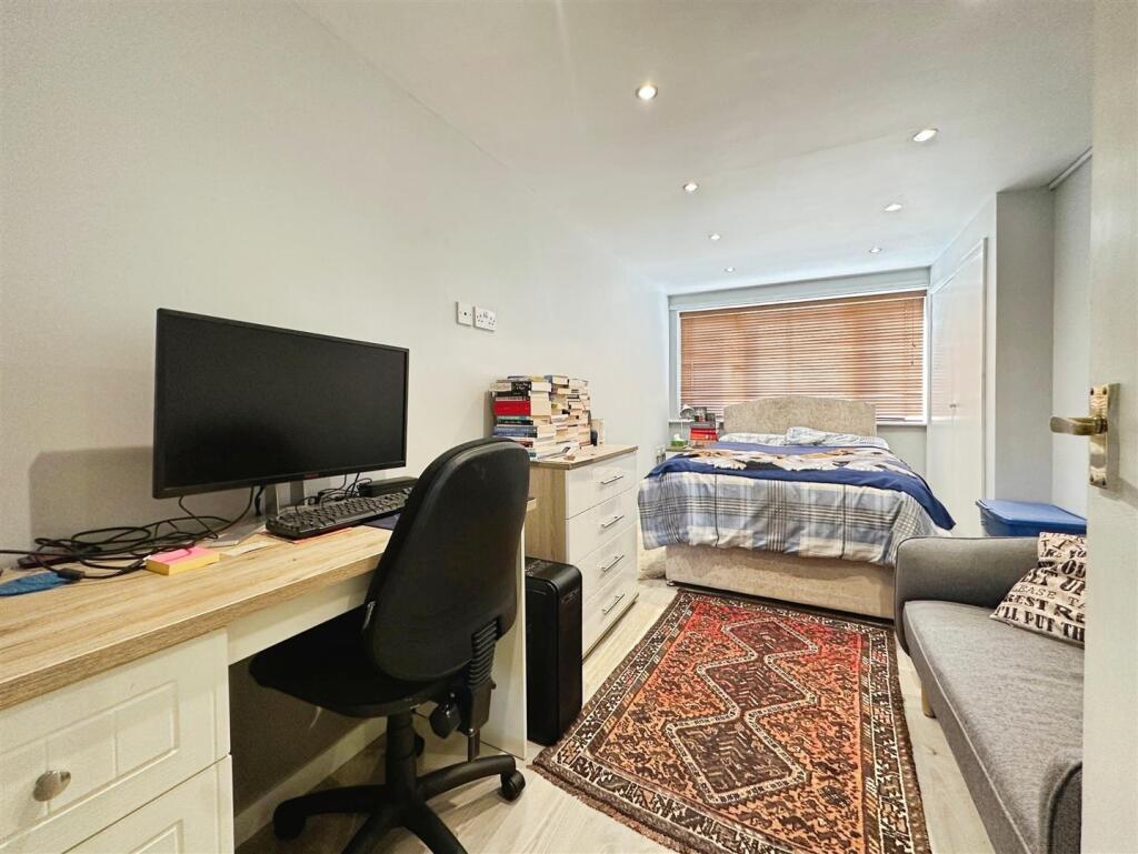 84f73a35--4D05-9810-4D7EFBEB387B-62047-00003136DDF