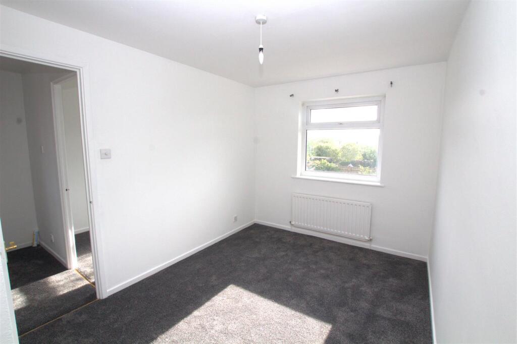 Troom Close Bedroom 2.jpg