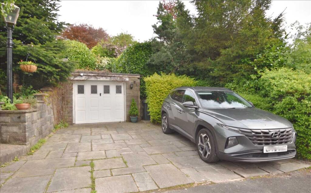 Detached Garage