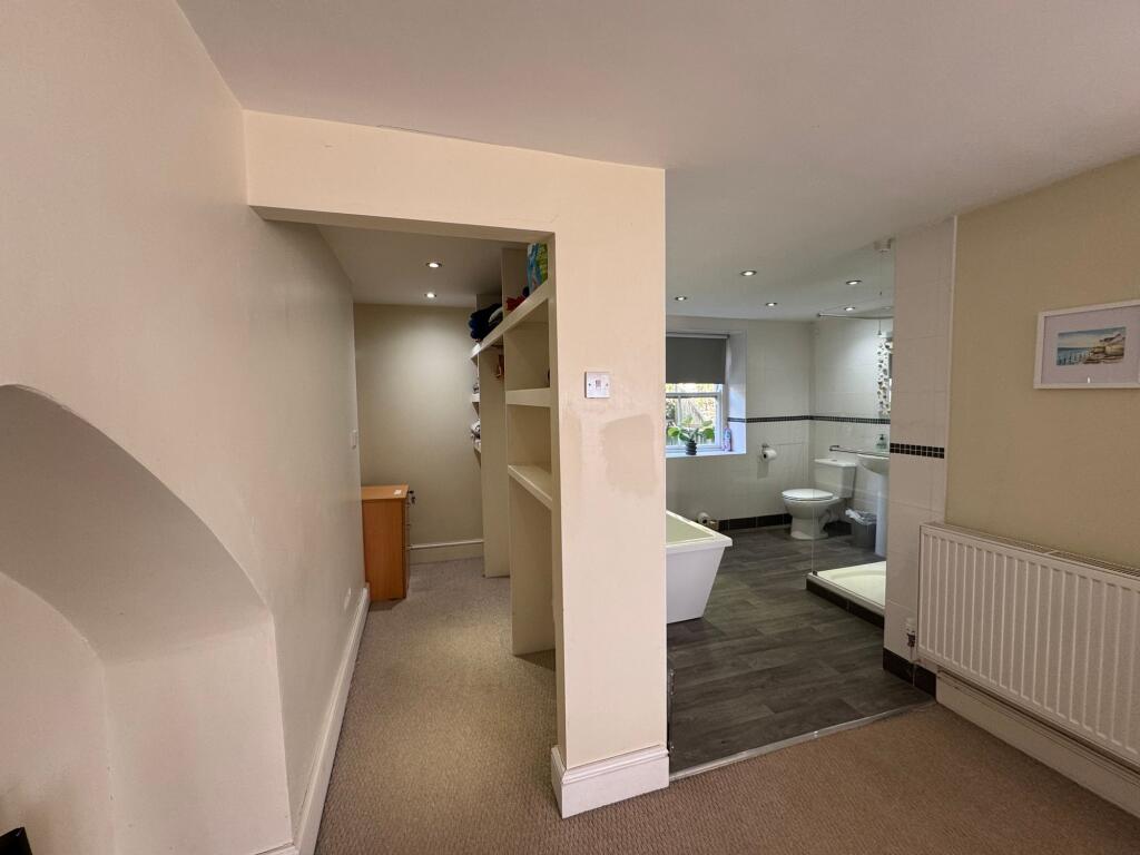 Master Bedroom 1 En Suite and Dressing room