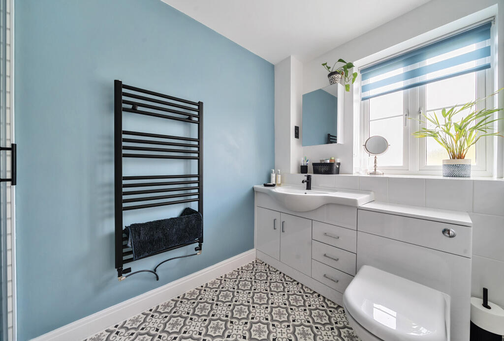 1318301-8-686bfb8...