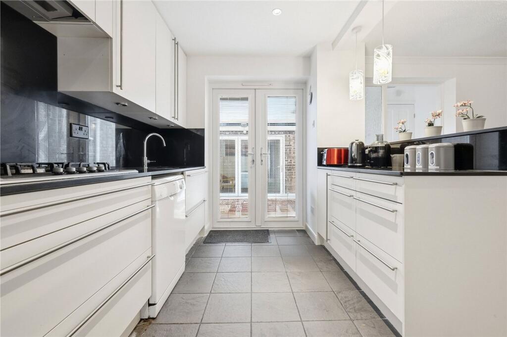 Fitted Kitchen