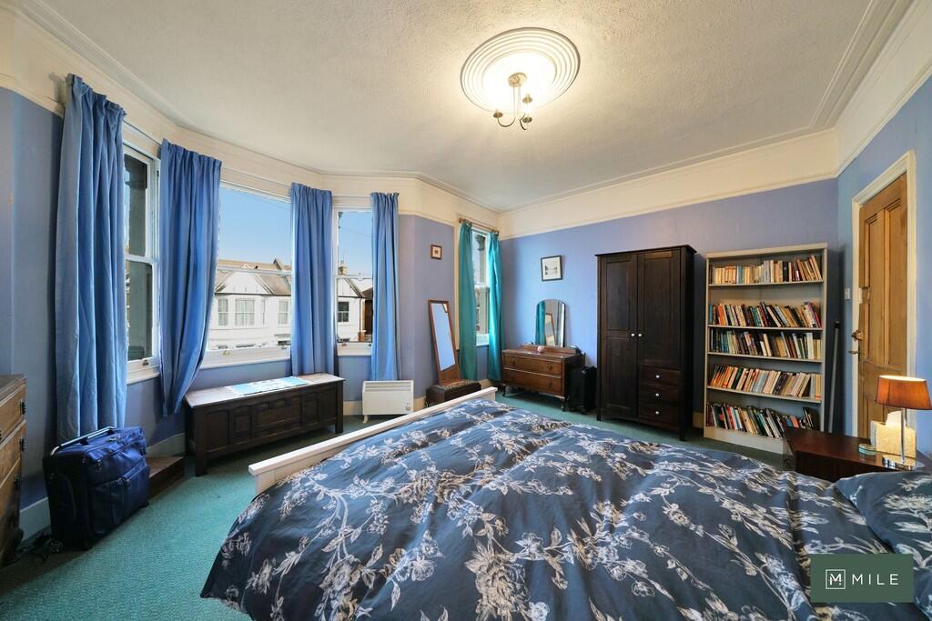 62 Leghorn Road -...