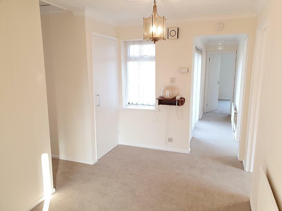 WB Lettings 35 Oaken Grove 3 bed 1 bath parking ga