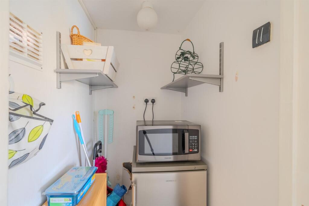 1 Ambrose Way-13.jpg