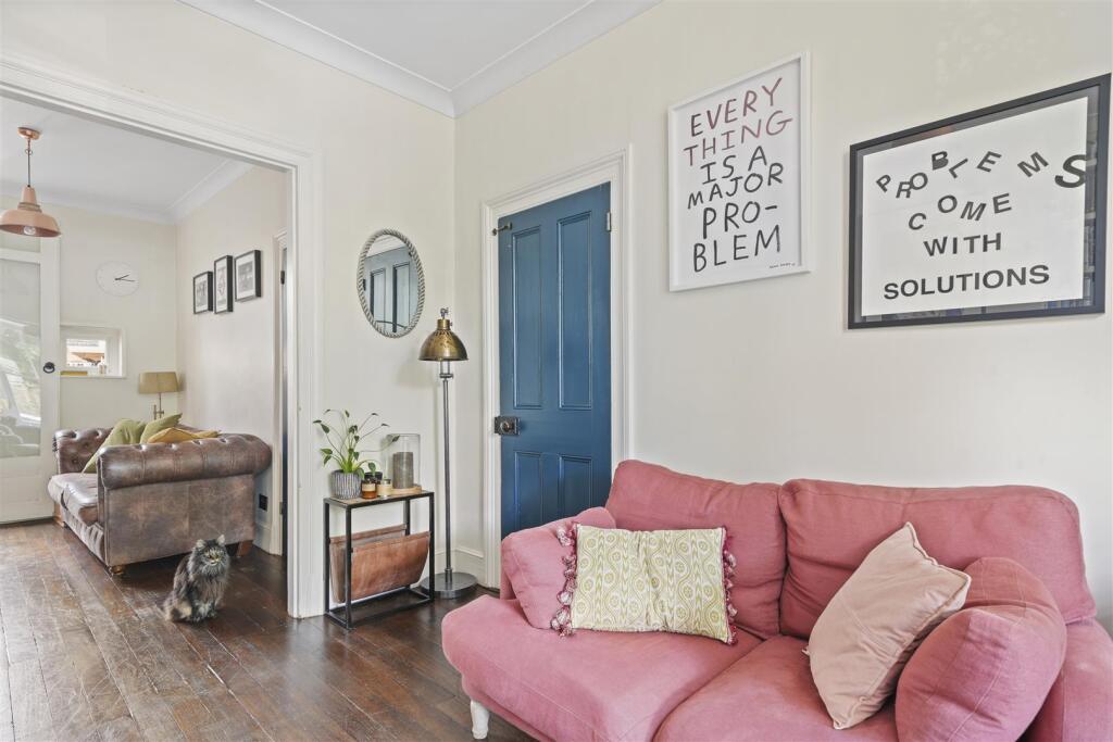 Grosvenor Park Road, E17