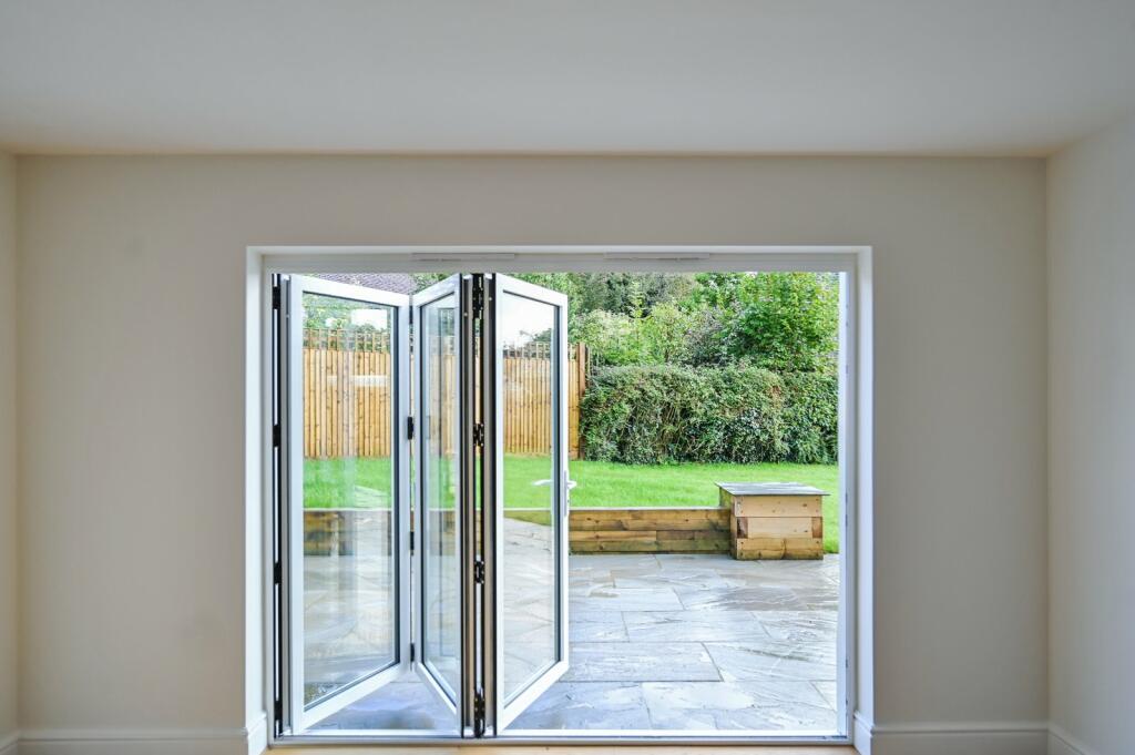 Bi-Folds