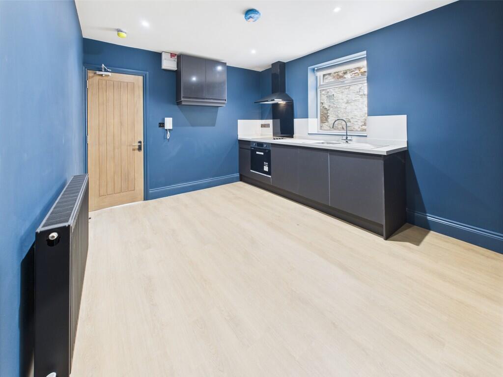 CAM03974G0-PR0143...