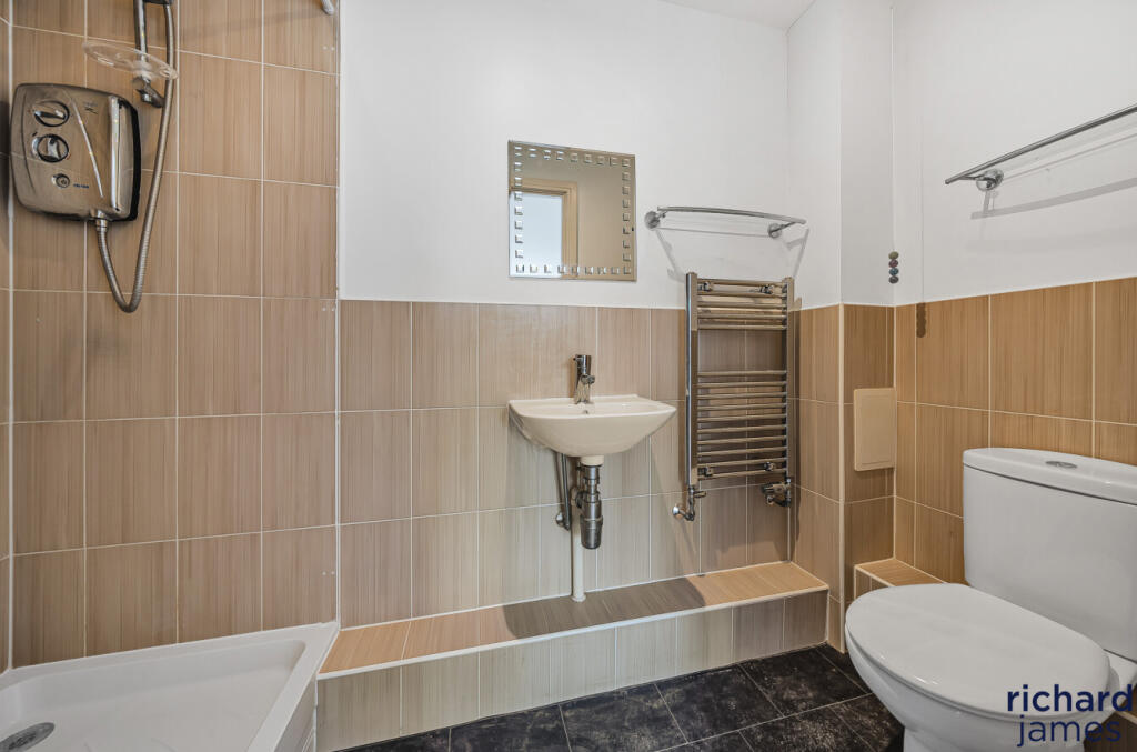 1305531f-319c-444...