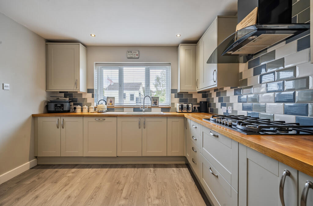 1347174368b6ed3369d4c