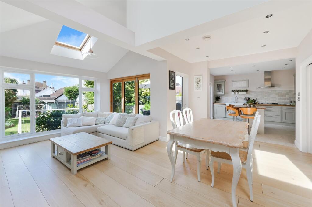 GLENFIELD ROAD, 32 (17).jpg