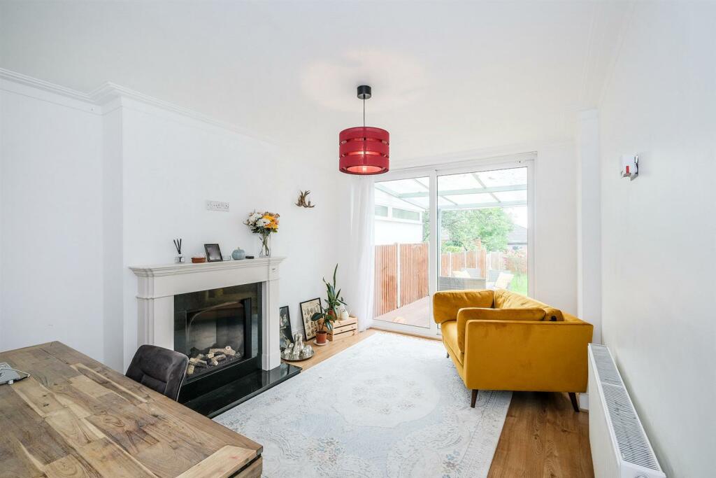 13 dovehouse gdns-15_rszd.jpg
