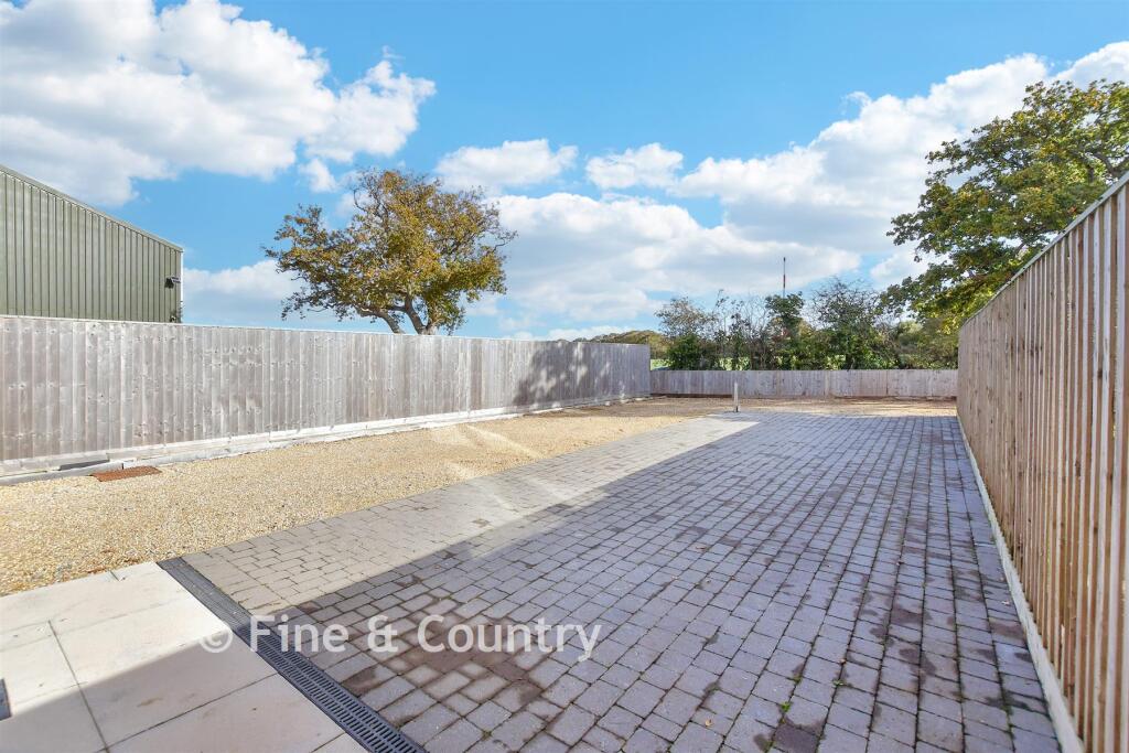 Driveway/Parking