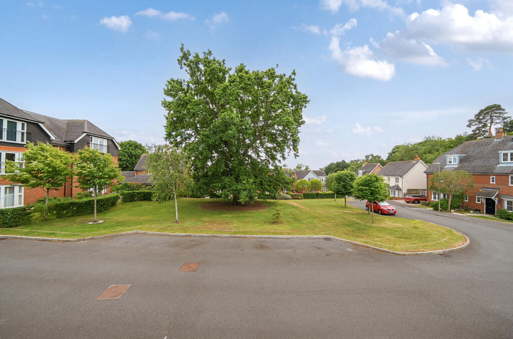 1298488-24-683739...