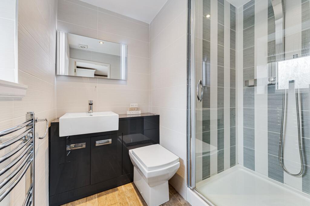 En Suite 2