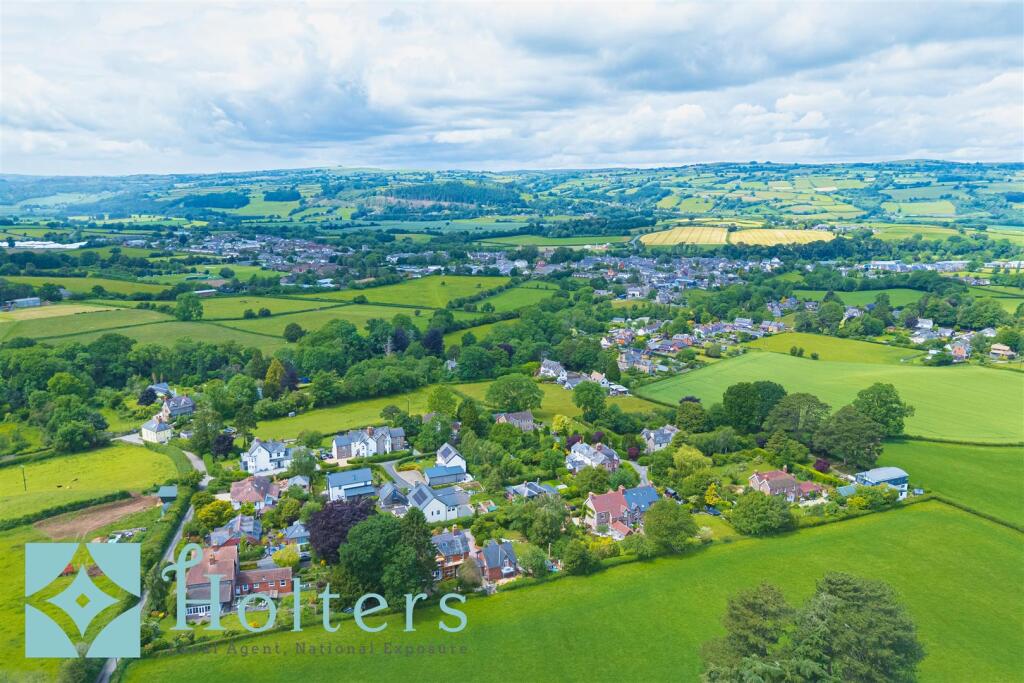 Trigfan, Hay-on-Wye-01.jpg