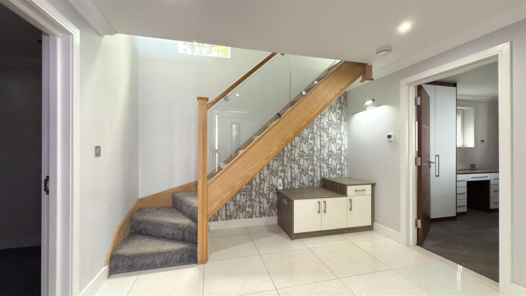 Northlodge road-02.jpg