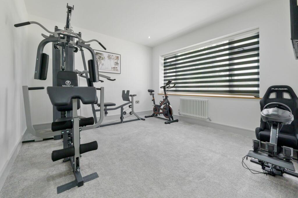 Sitting Room/Bedroom 4