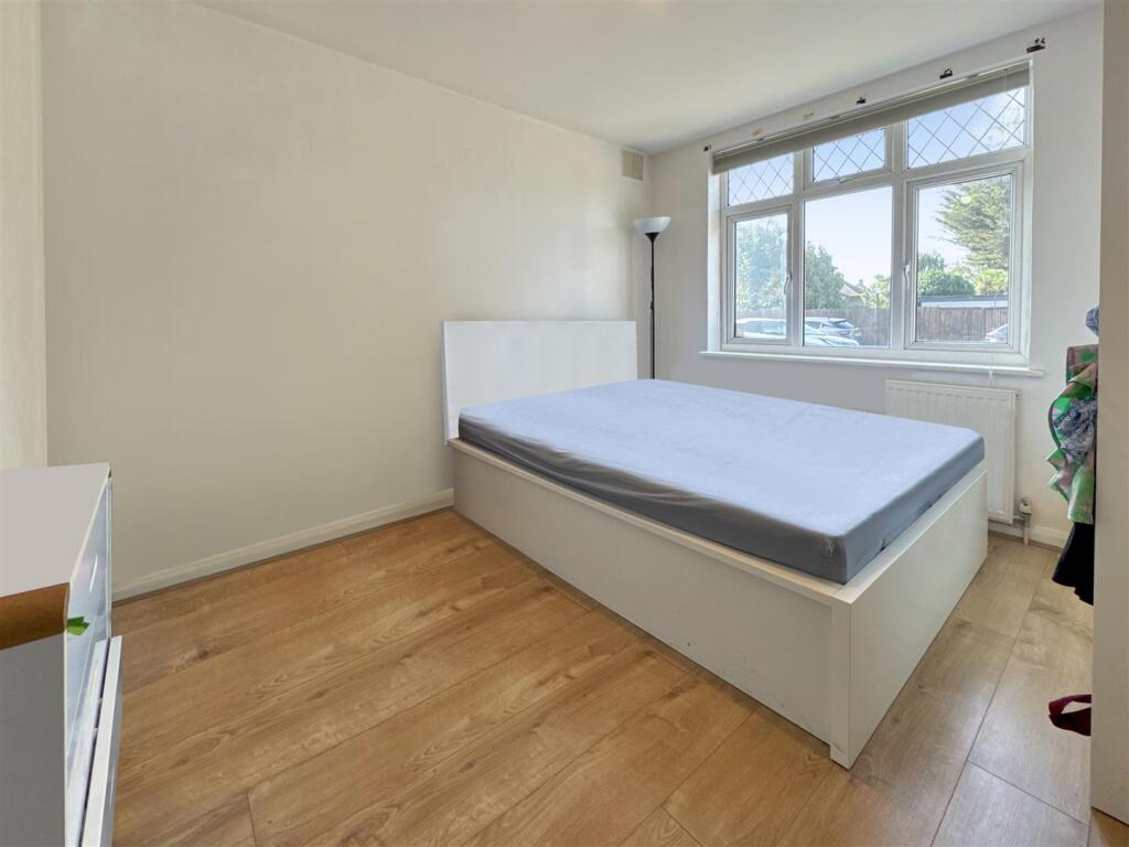 Bed 1.jpeg