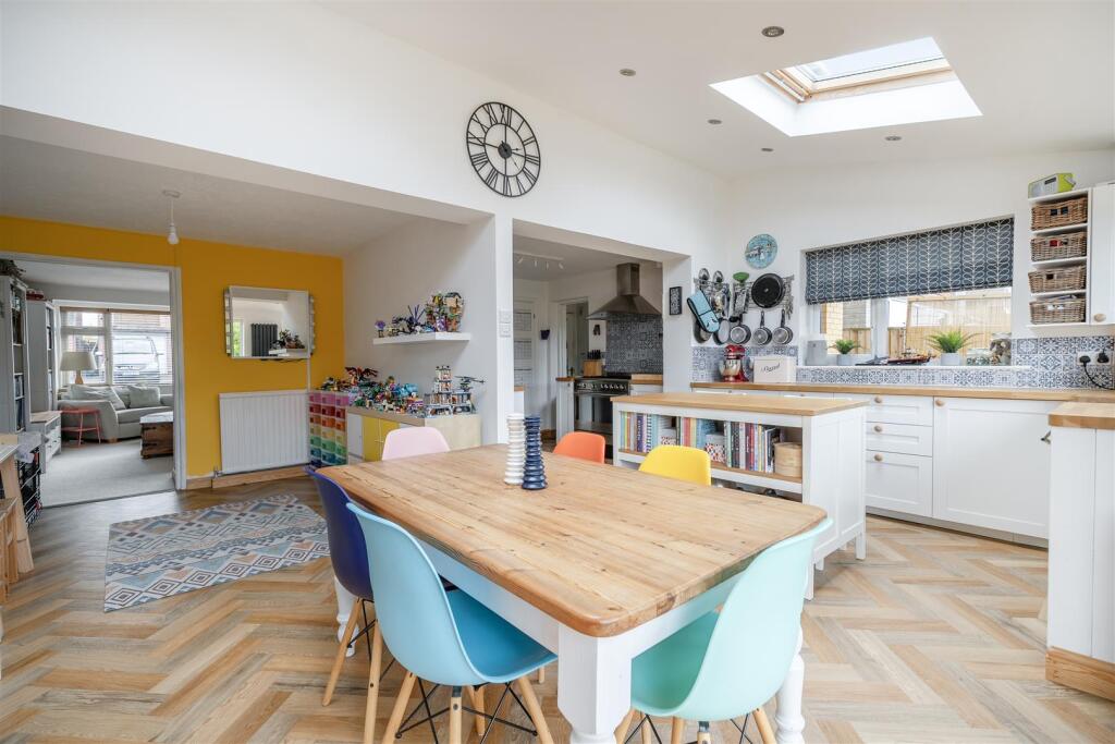 Kitchen/Dining Room