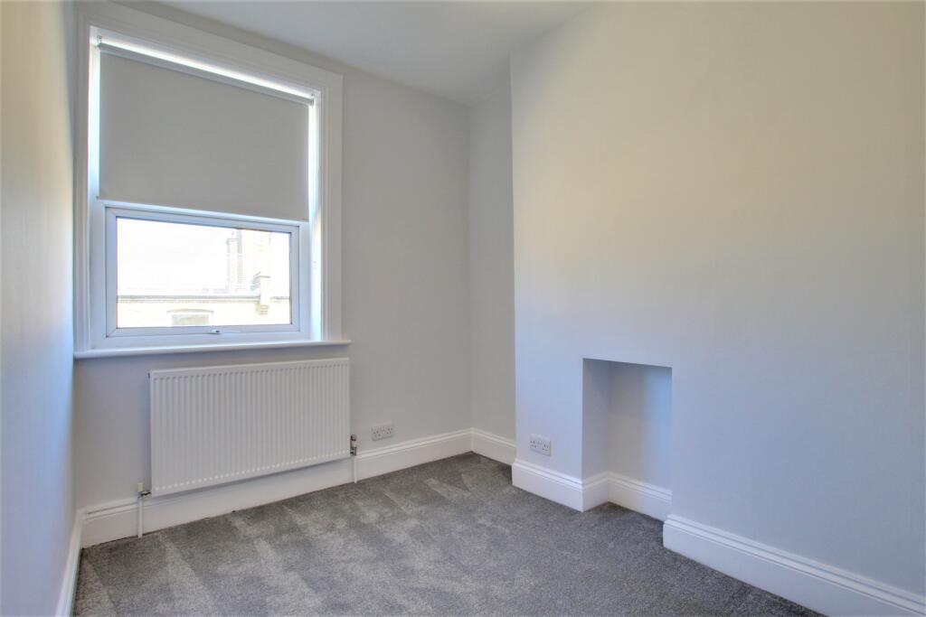 5.bedroom.jpg