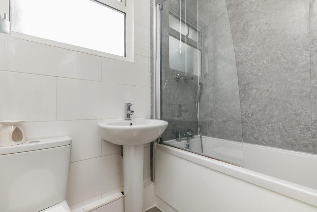 Coleridge Street FFF_Bathroom.JPG