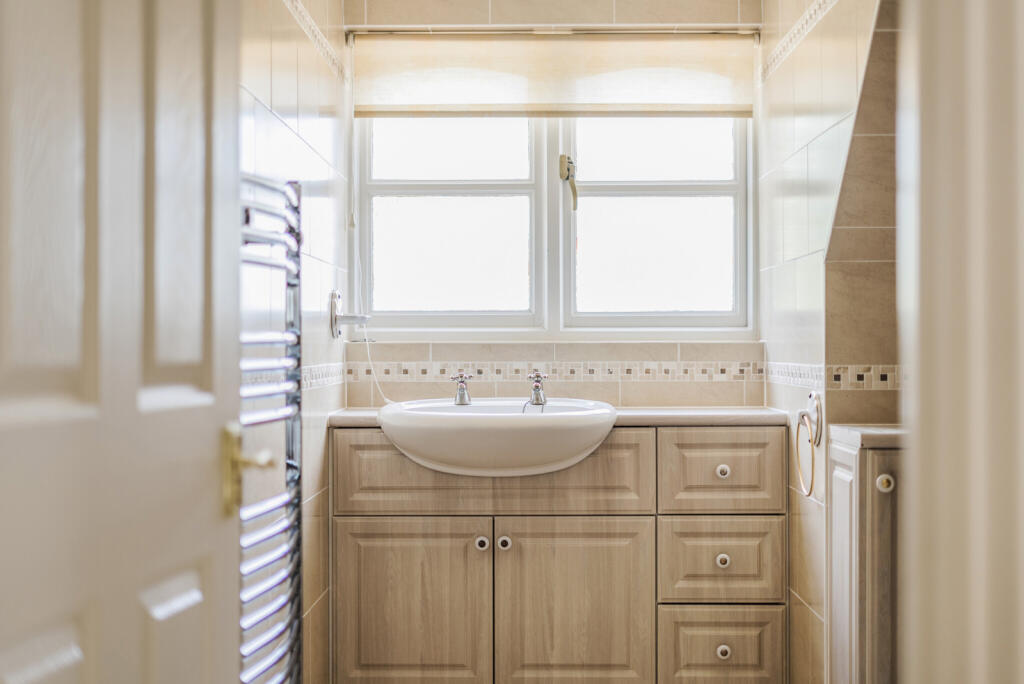 1314832-13-686bac...