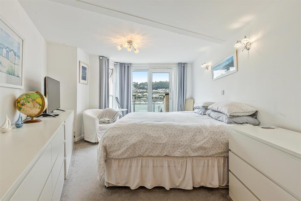 A18 - 7 Lee Court, Dartmouth - 250624.jpg