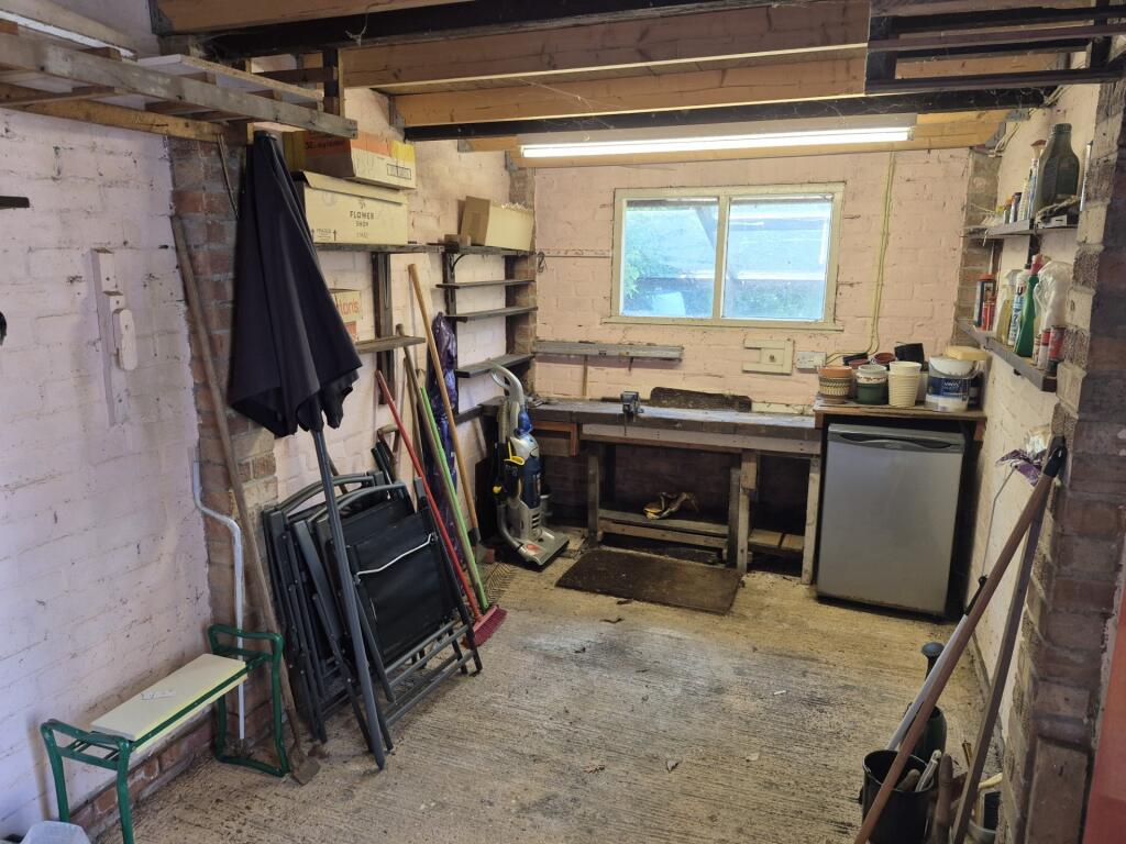 GARAGE