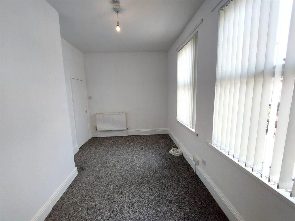 Flat 1 City Road 6 .jpg