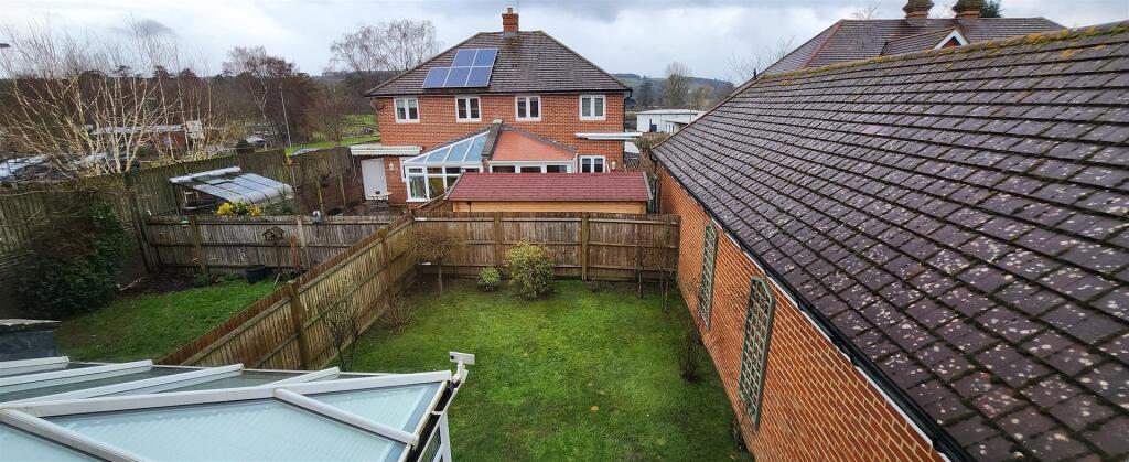 Rear garden 1.jpg