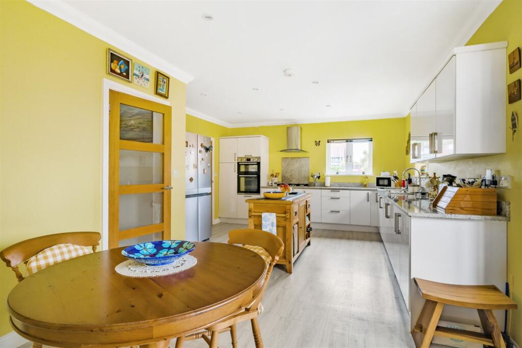 Kitchen Breakfast Room
