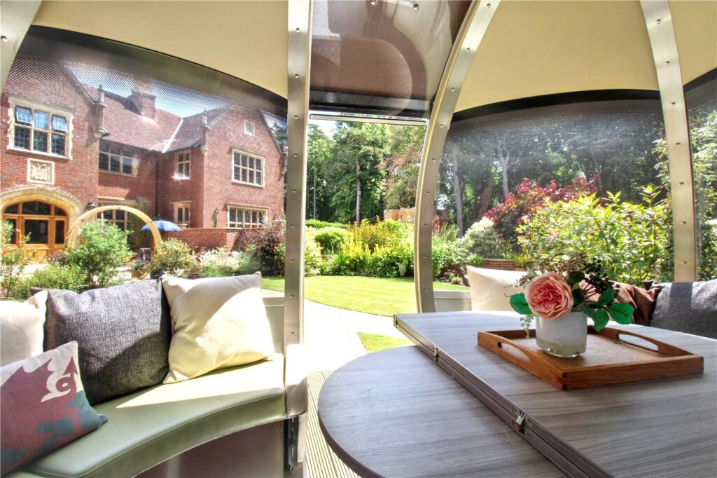 Garden Pod