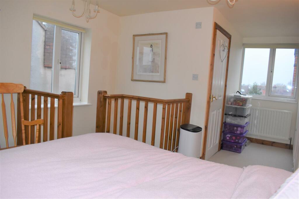 bedroom 14.jpg