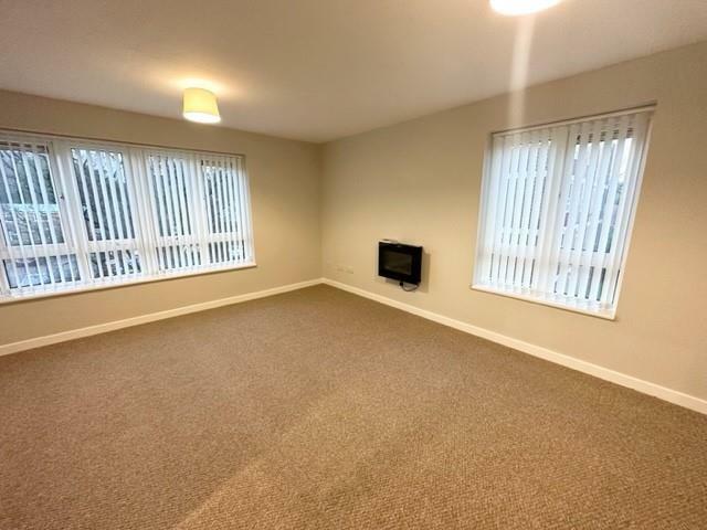 Lounge 2.jpg