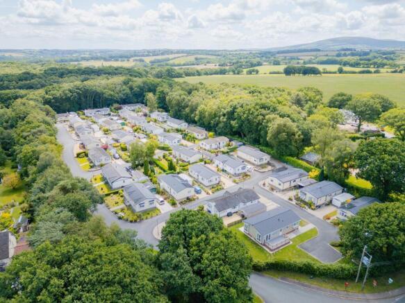 The Beeches - Surroundings