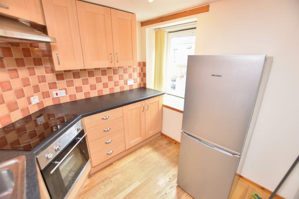 KITCHEN-2.jpg
