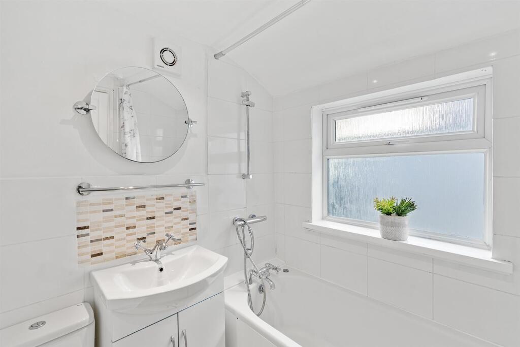 39 Cardiff Road-011.jpg