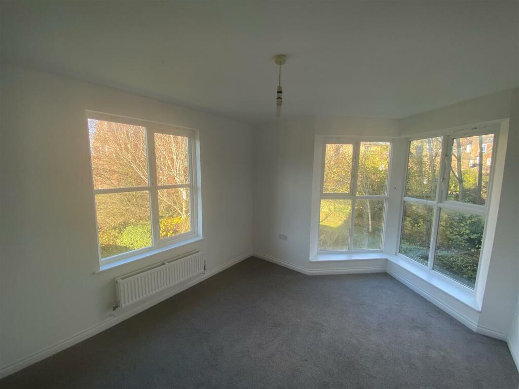 3GlassmillBed2.jpg