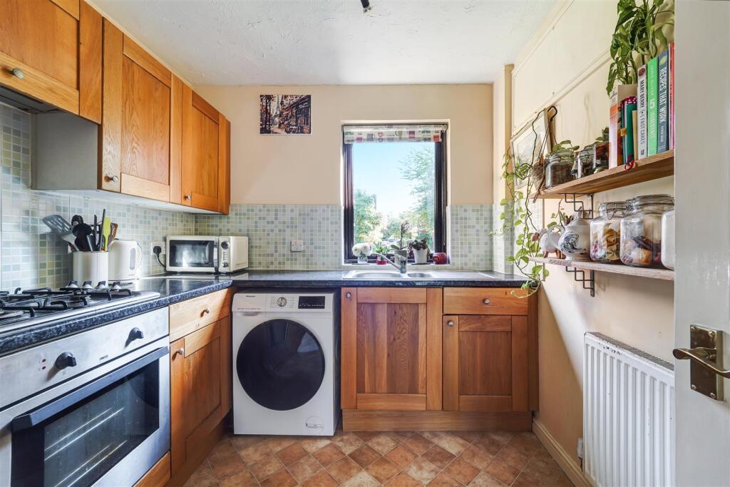 FARRIERS CLOSE (4).jpg